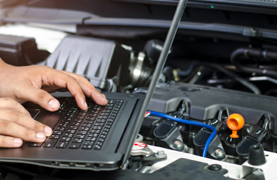 Semne de defecțiune a întinzătorului de curea