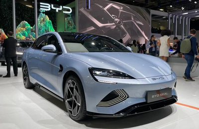 Vânzările producătorului chinez de vehicule electrice BYD au crescut cu 62% în 2023